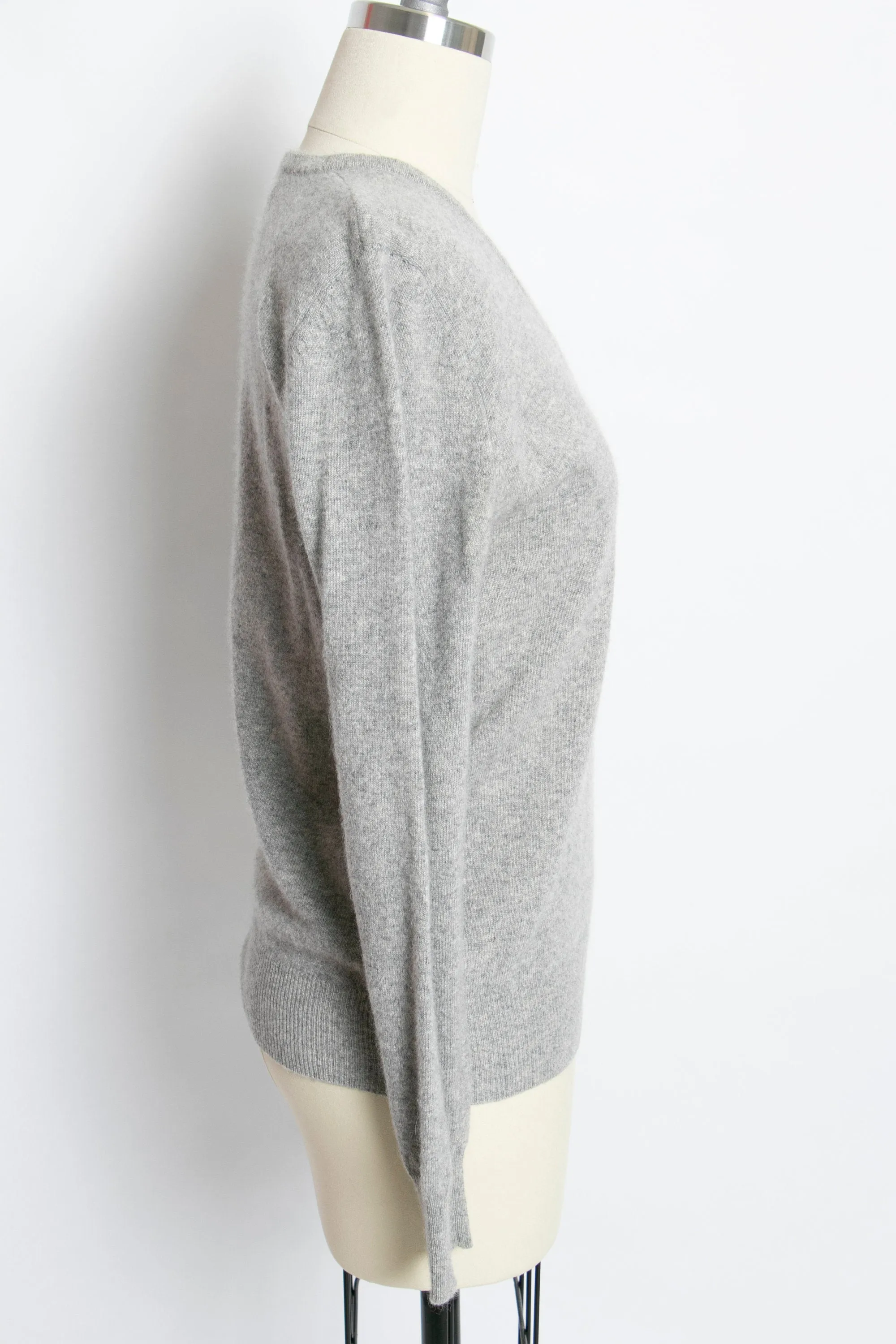1970s Sweater CASHMERE Grey Knit V Neck Pullover Small