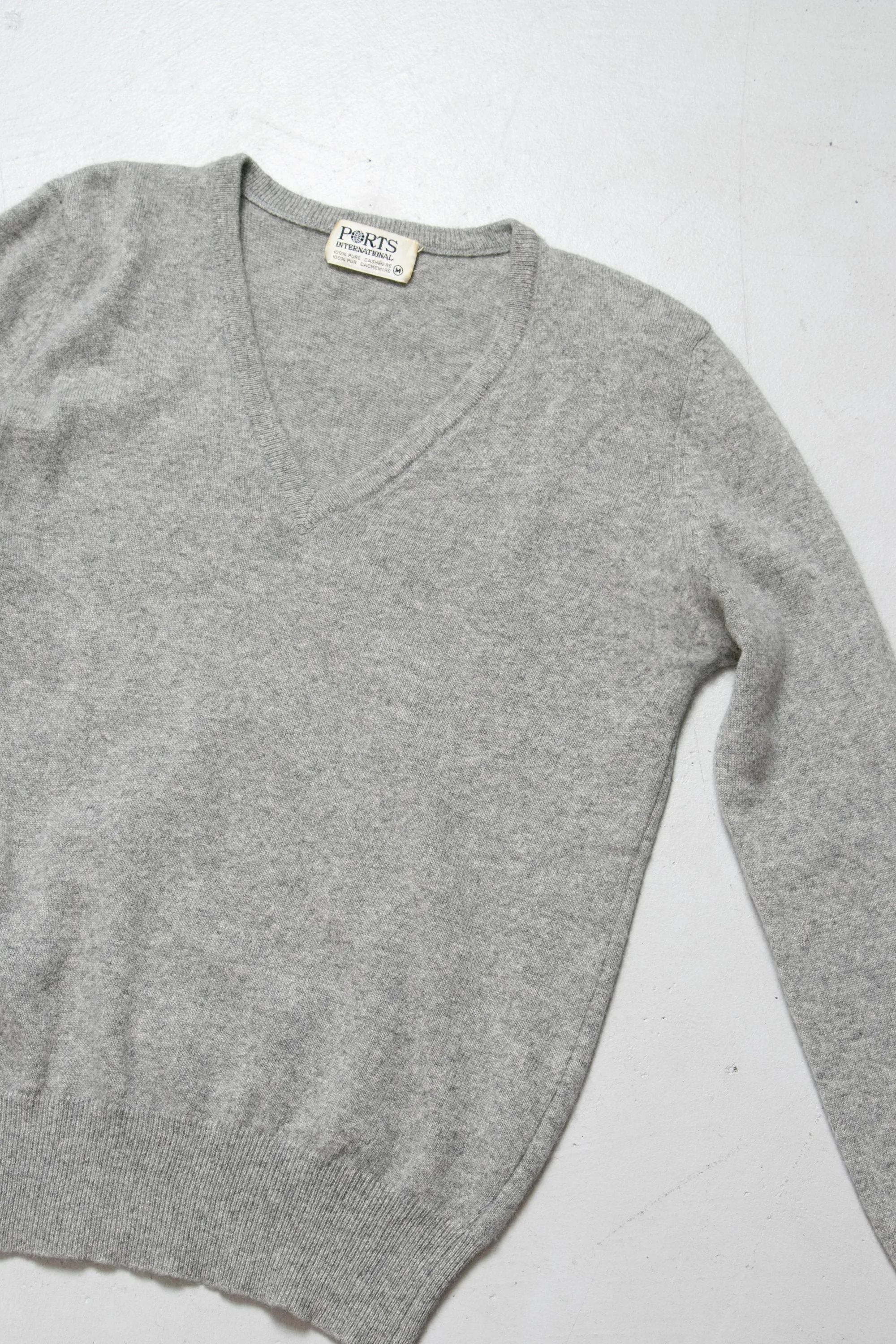 1970s Sweater CASHMERE Grey Knit V Neck Pullover Small
