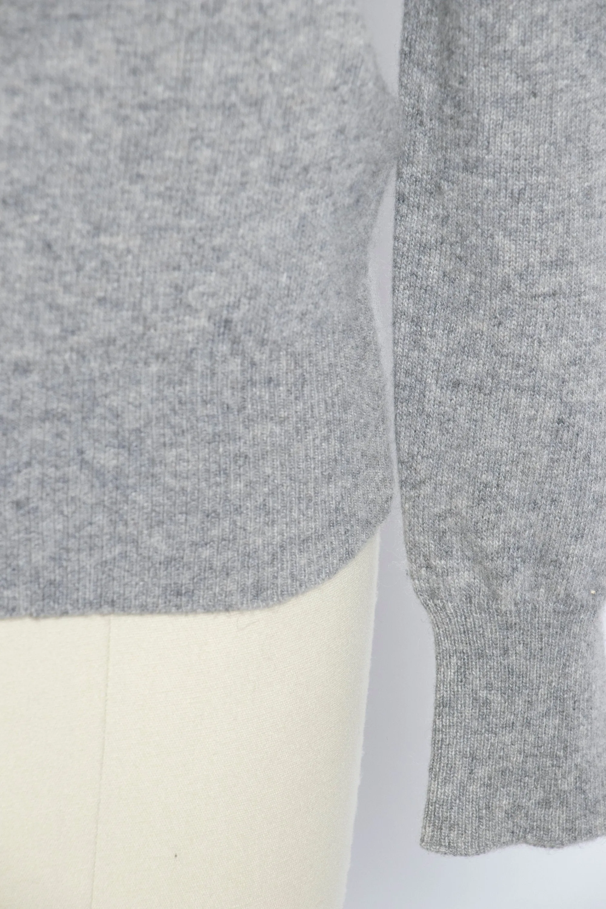 1970s Sweater CASHMERE Grey Knit V Neck Pullover Small