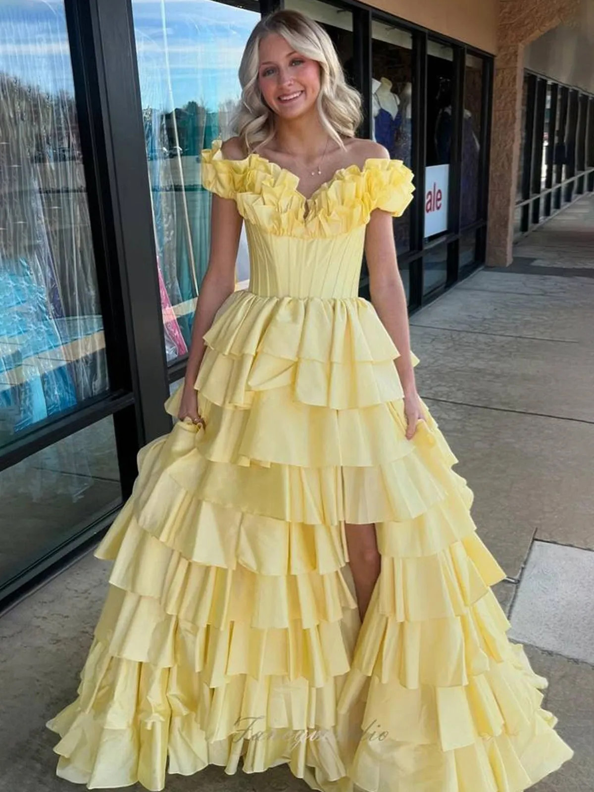 Madelynn | Off-Shoulder Ruched A-Line Layered Satin Prom Dress with Slit
