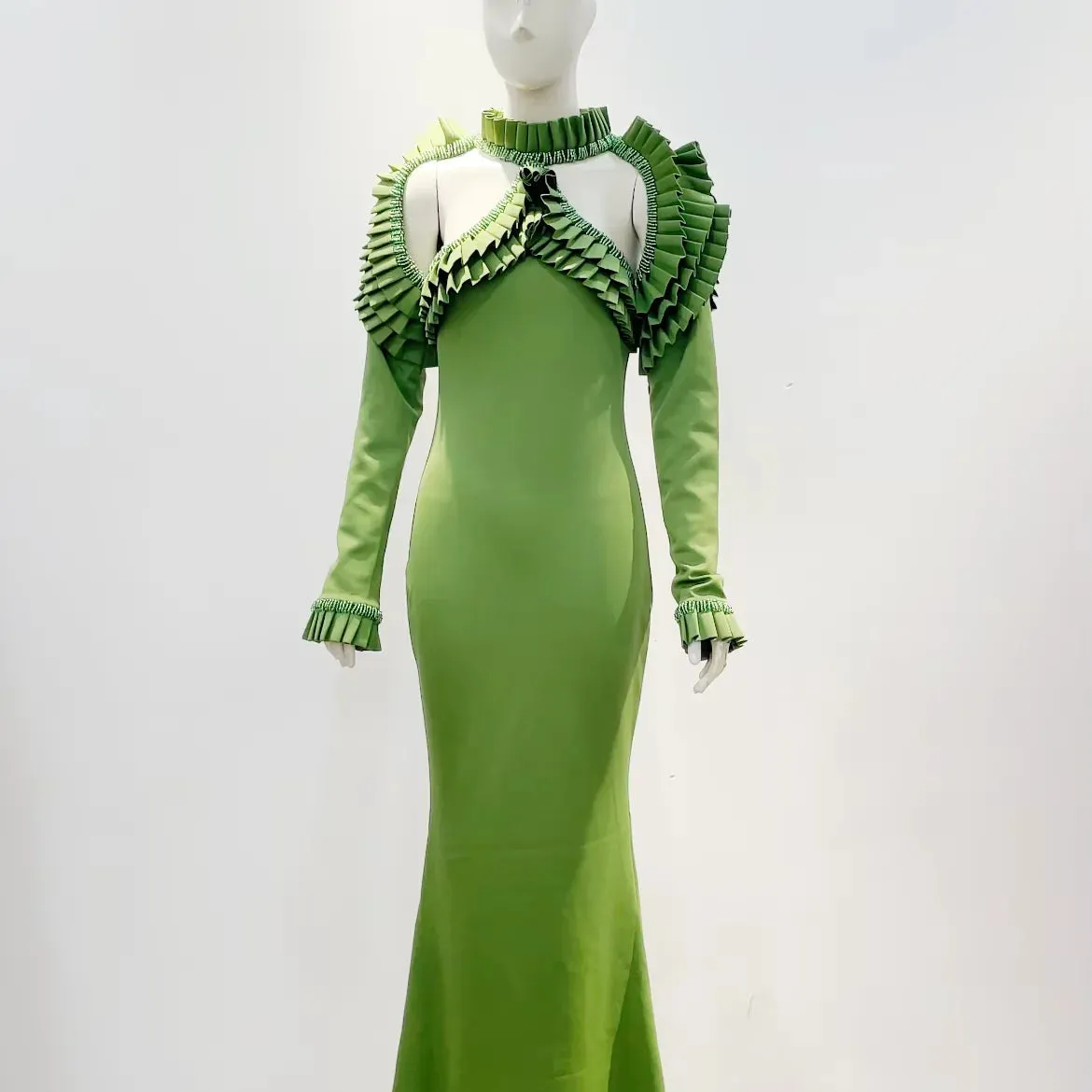 Trend4us Women's Elegant Ruffled Evening Maxi Gown